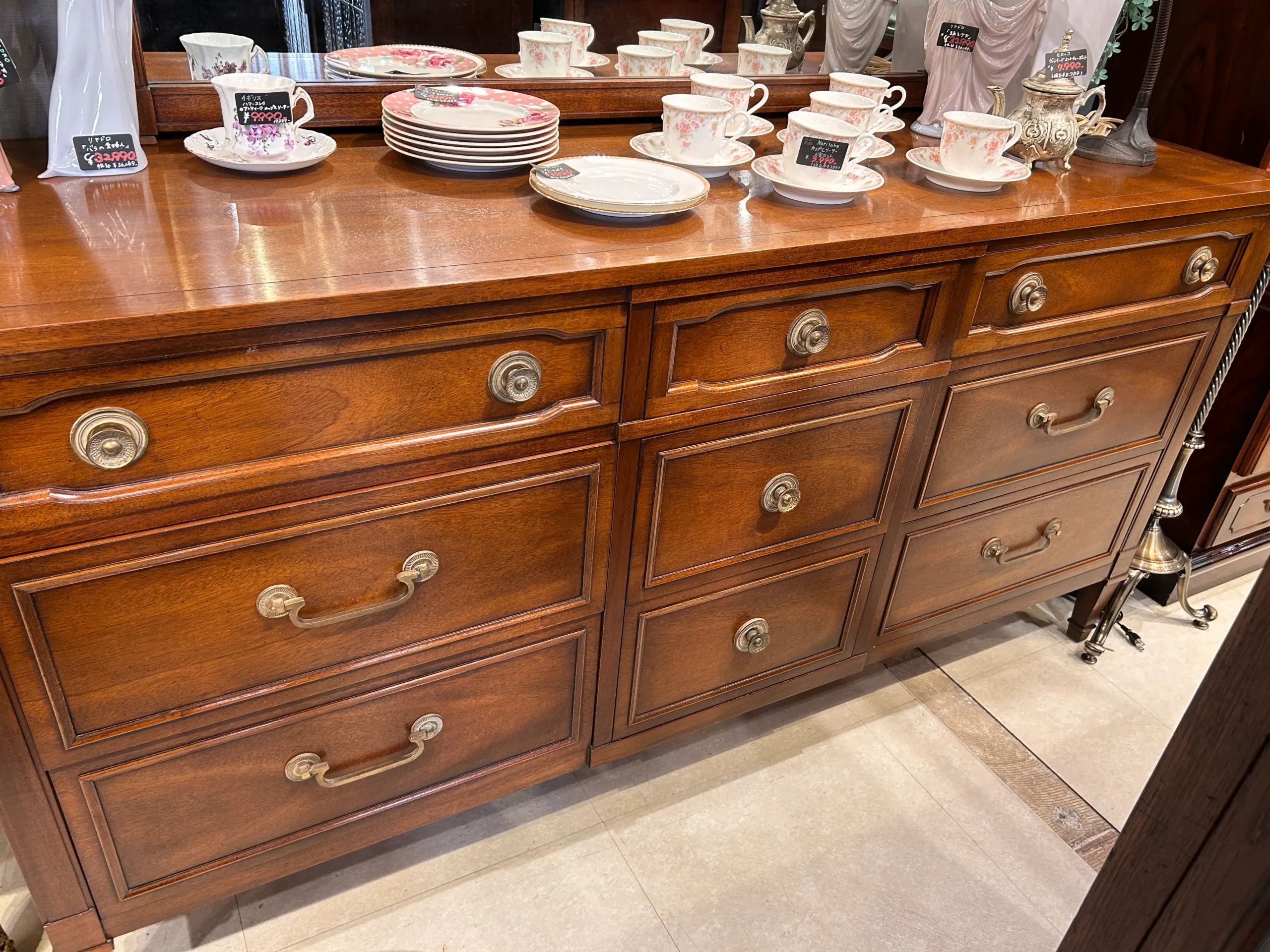 ドレクセルヘリテイジ トライユン ミラーバックチェスト-02