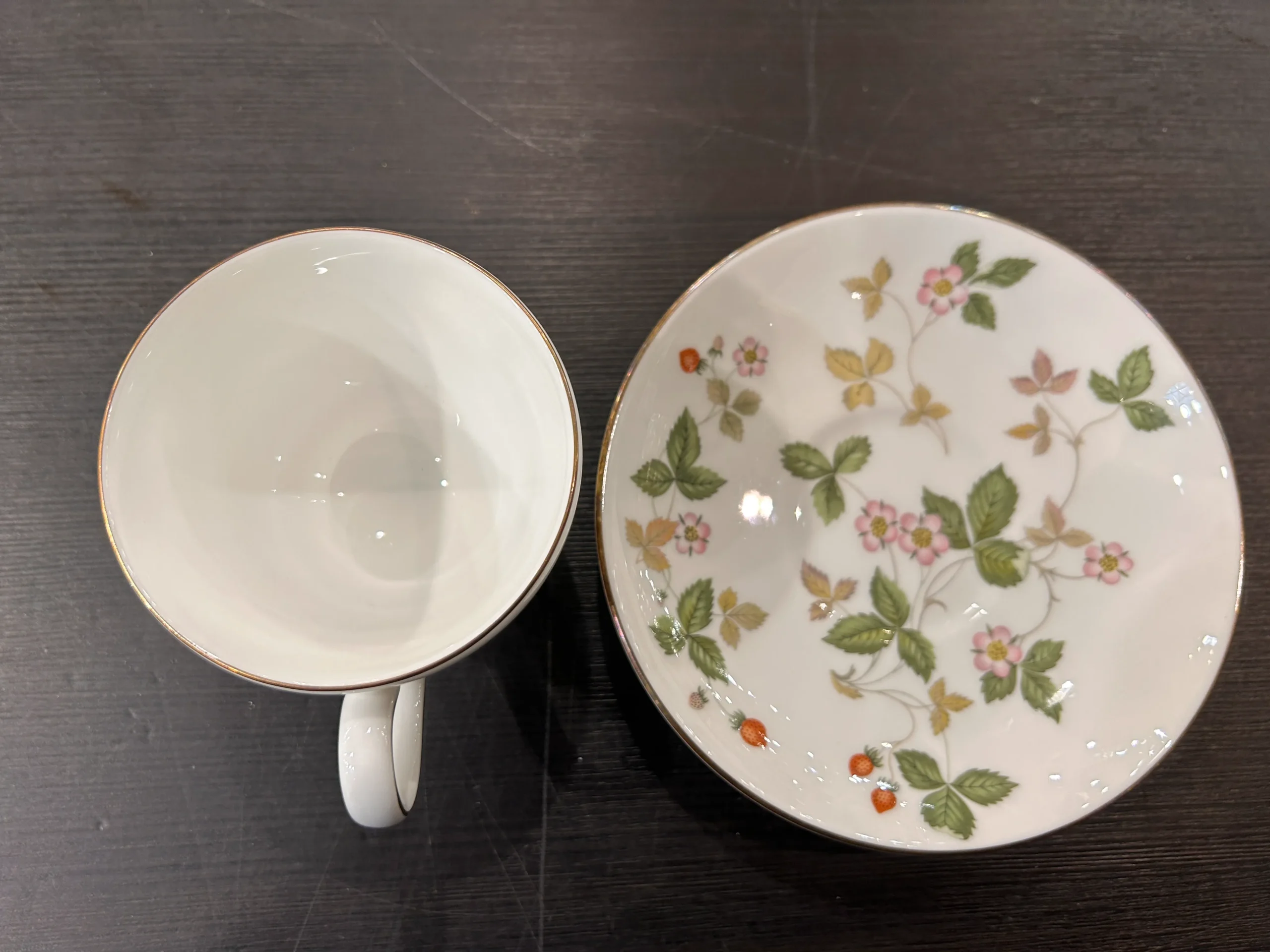 ウェッジウッドカップソーサー-02