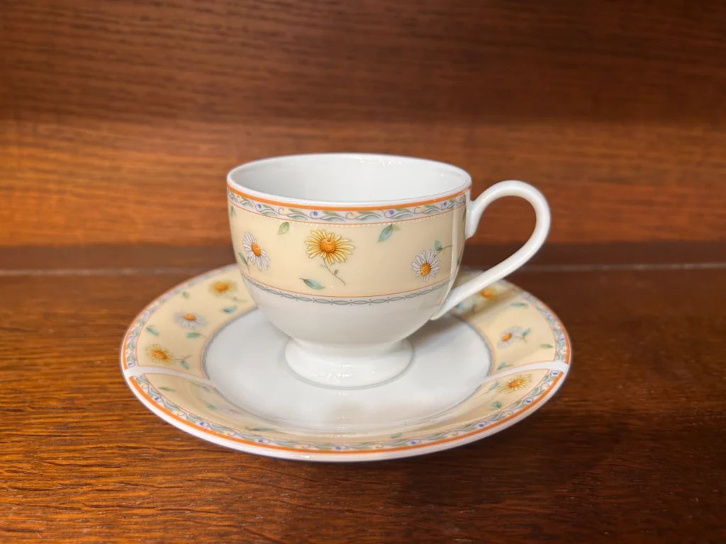 ナルミカップソーサー