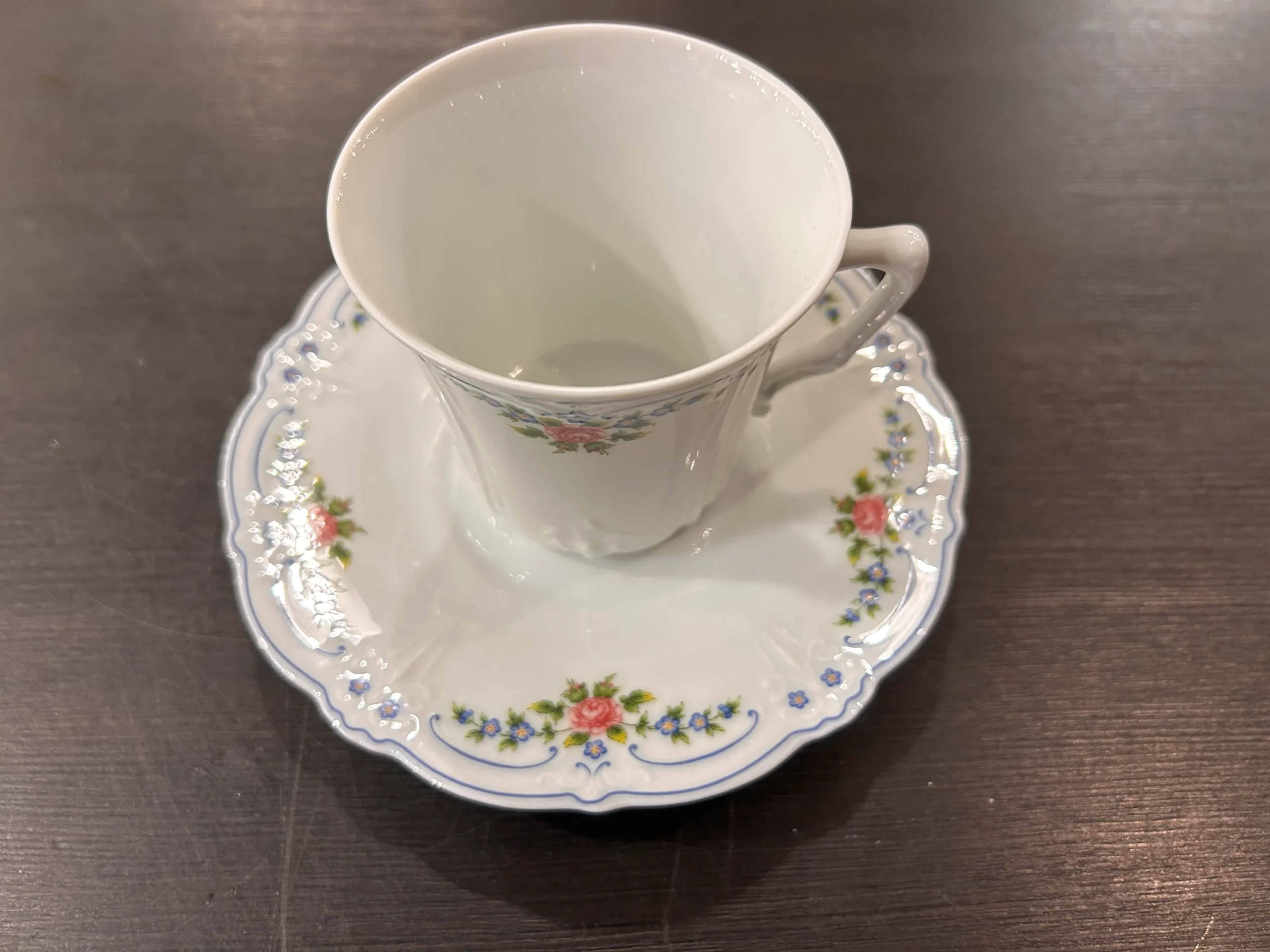 フッチェンロイターカップソーサー-01