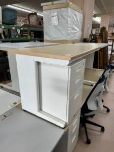 オフィスデスク