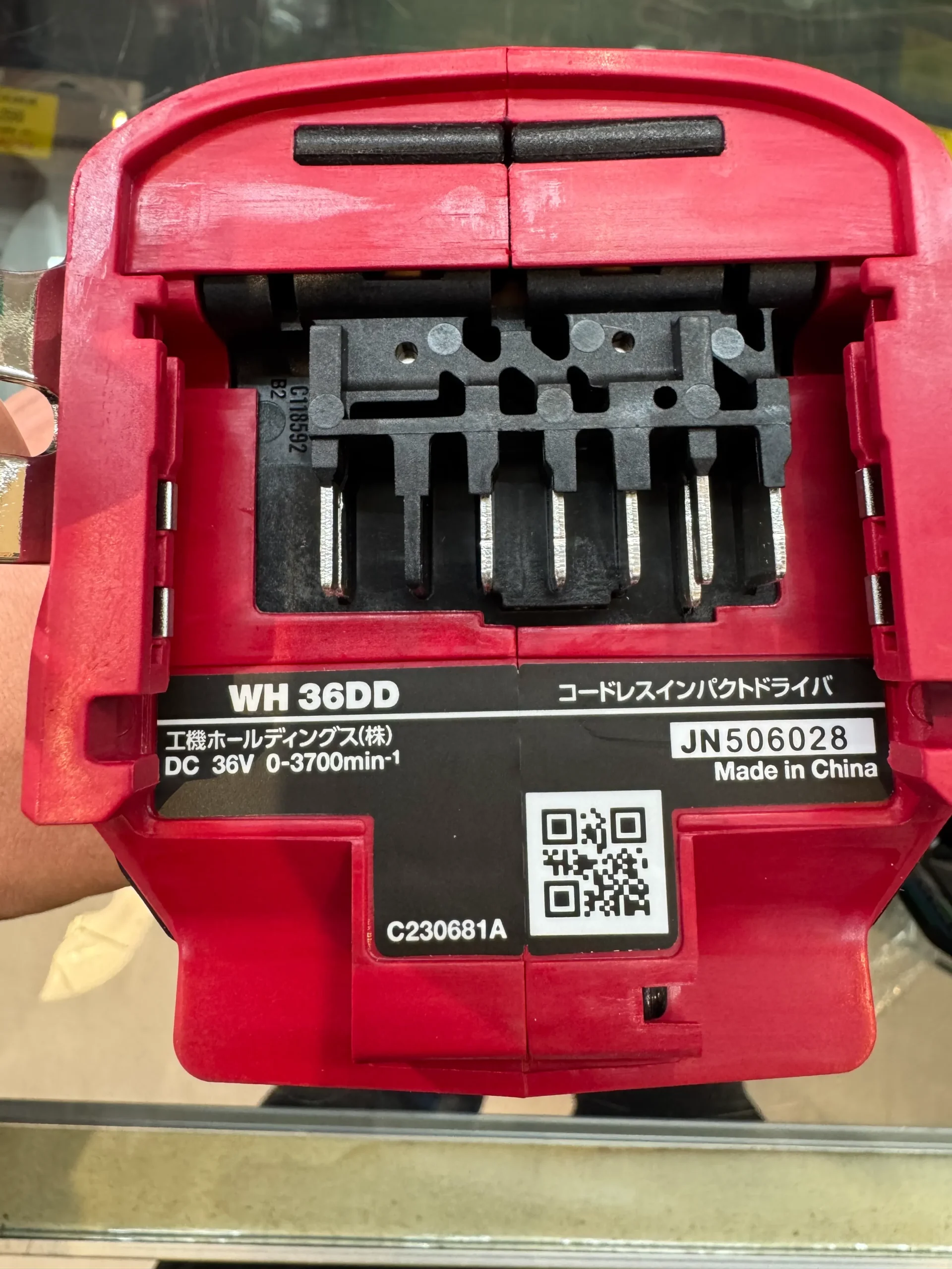 HiKOKIインパクトドライバ-04