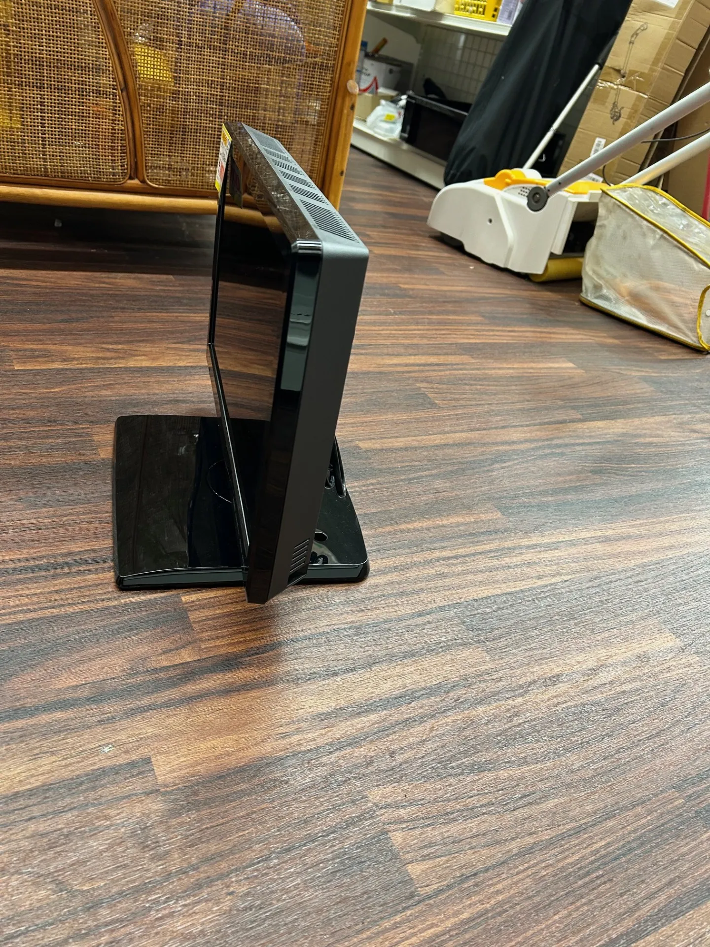 24型液晶テレビ-01