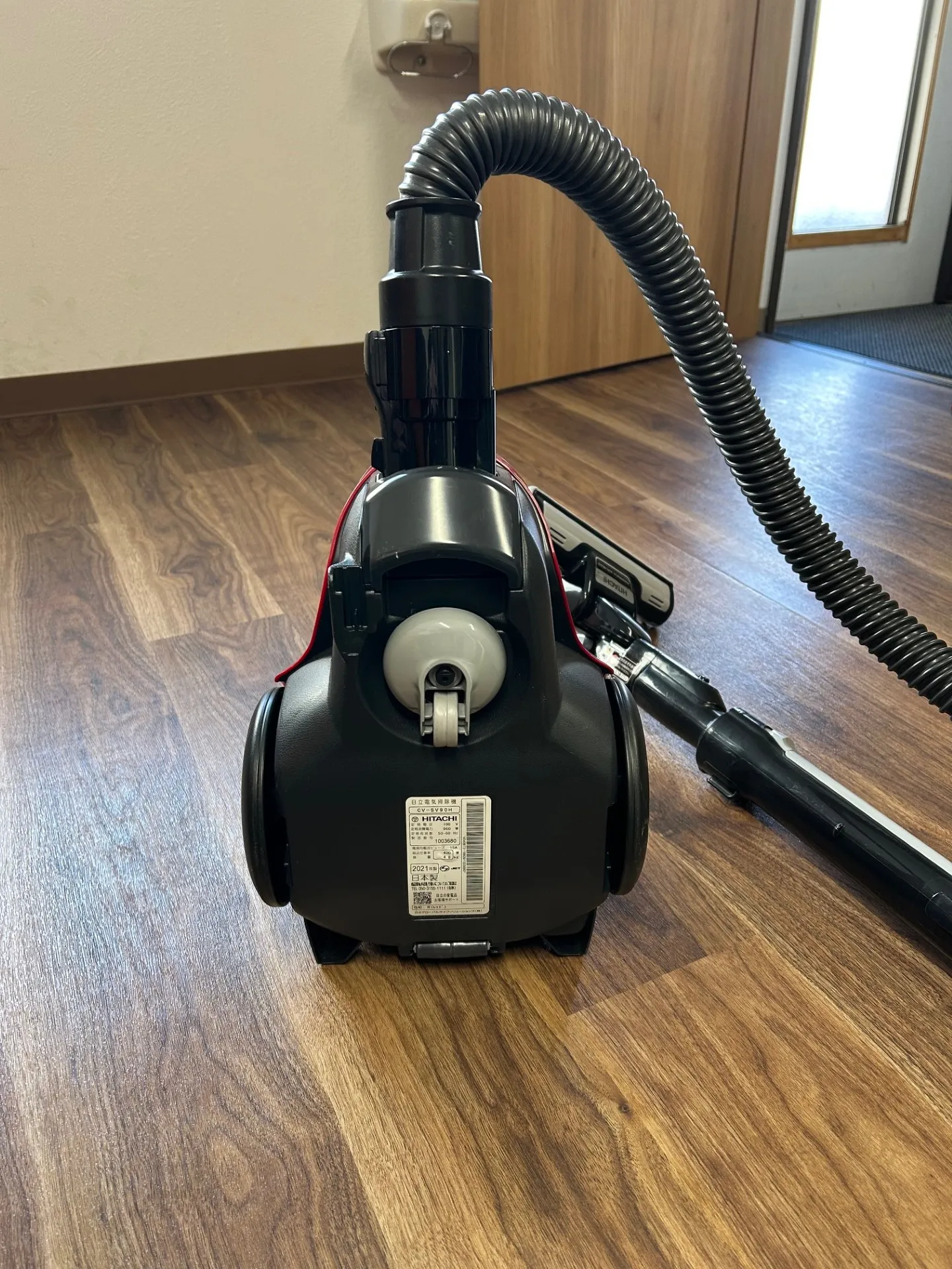 サイクロン式掃除機-02